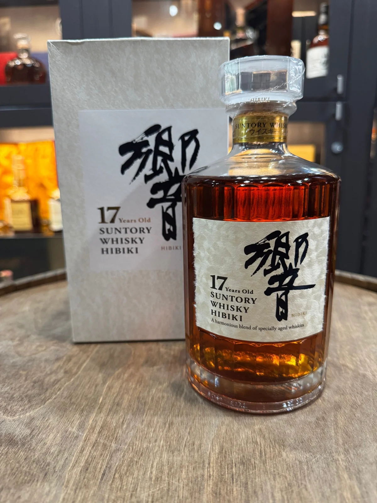 17 Years Old Suntory Whisky Hibiki (Older Label Hibiki 17 Years