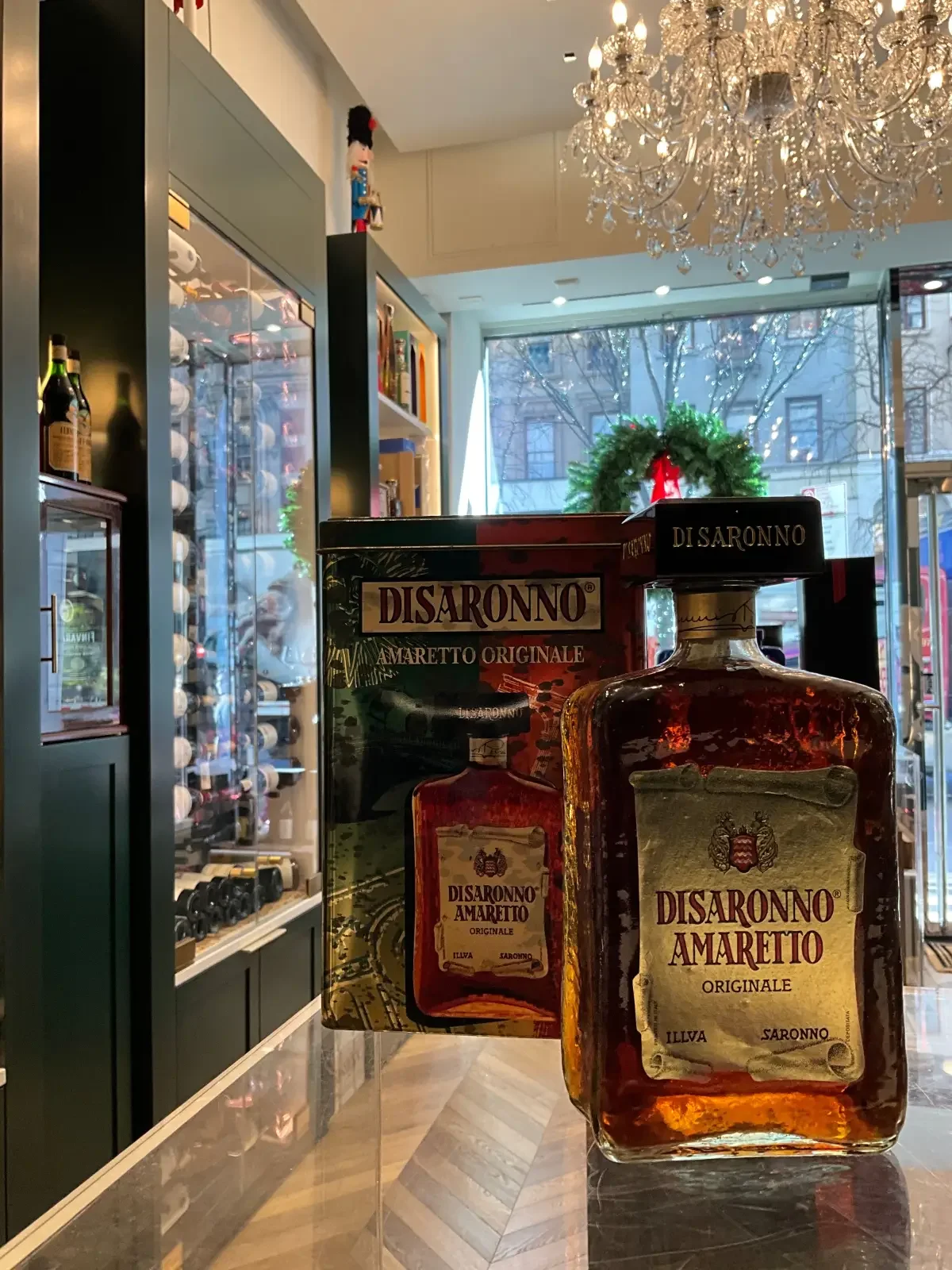 Amaretto di Saronno 1990s gift box 75cl 28%abv — Amaretto