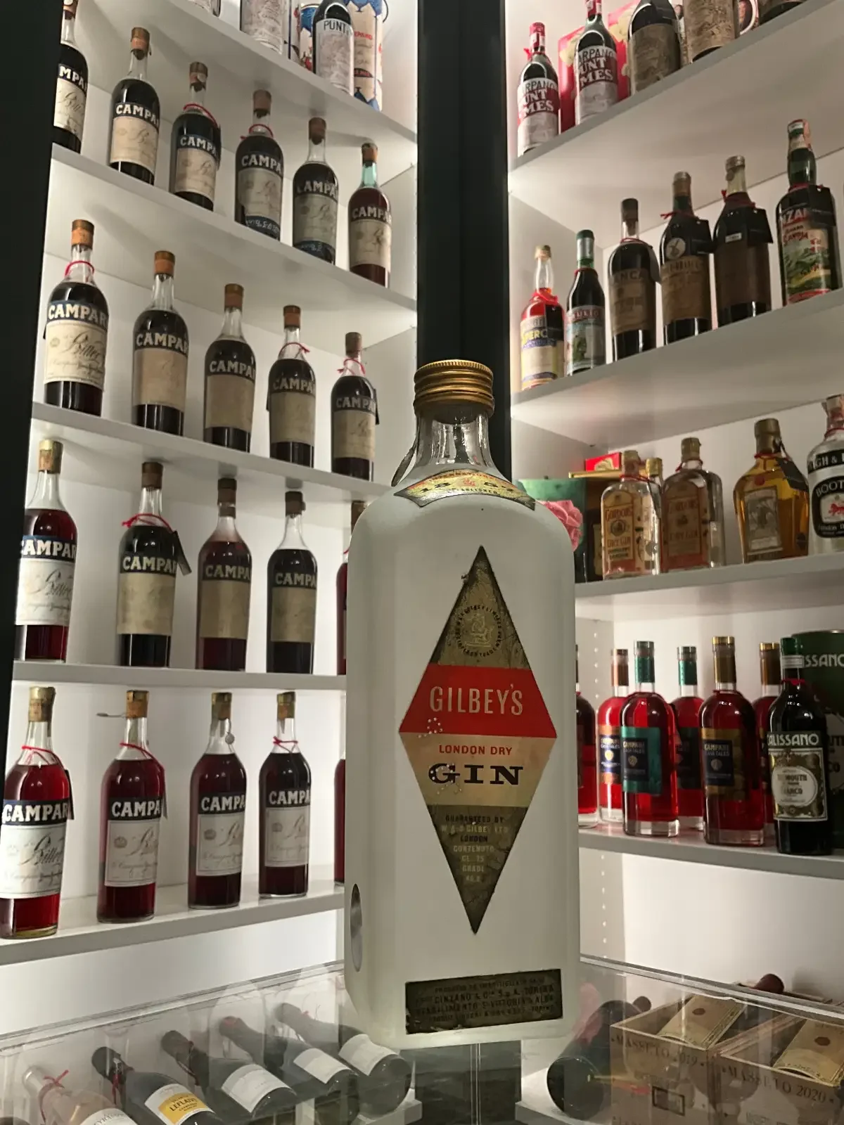 Gilbey's London Dry Gin 1950s 75cl 46.2%abv — Gilbey's