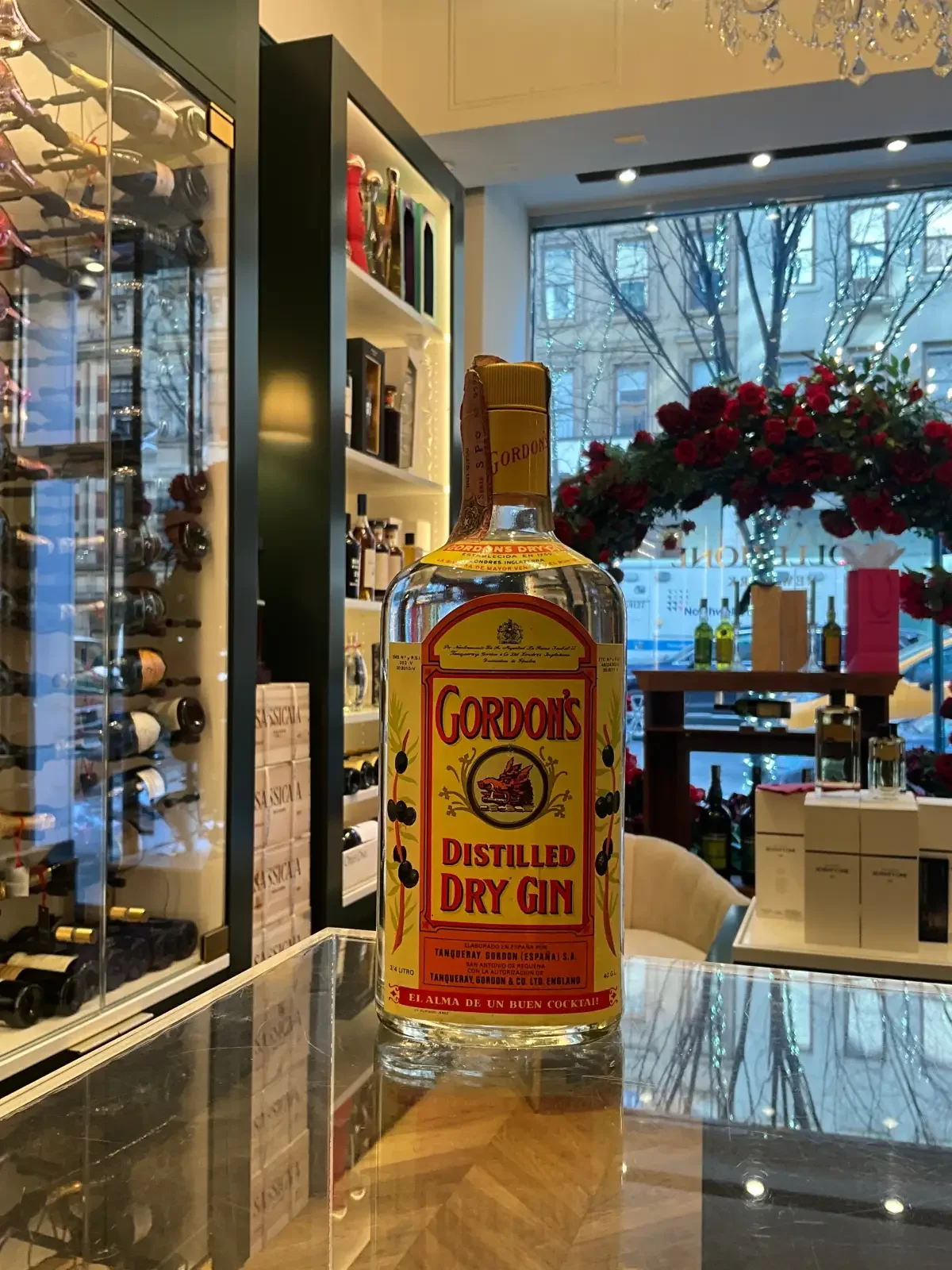 Gordon's Dry Gin 1980s 75cl 40%abv — Gordon's