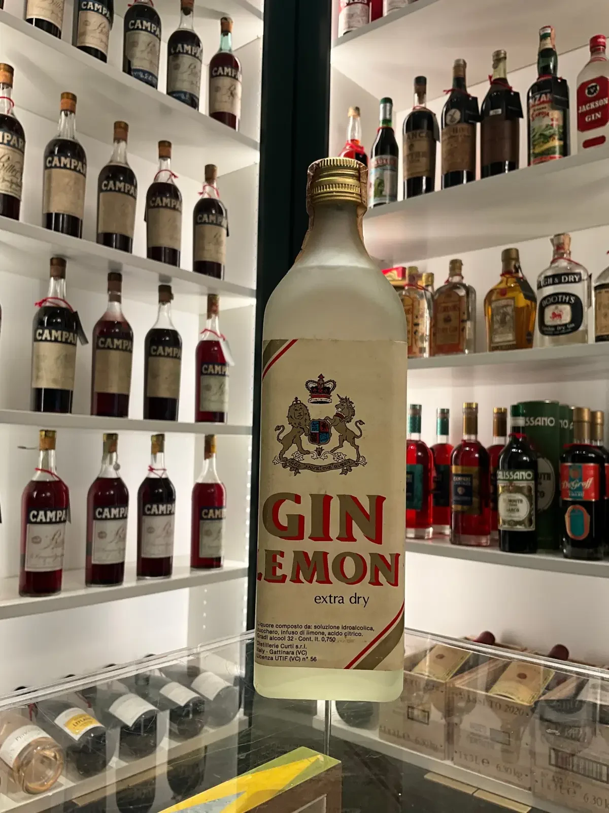 Seymour Dry Gin Lemon 1960s 75cl 32%abv — Seymour