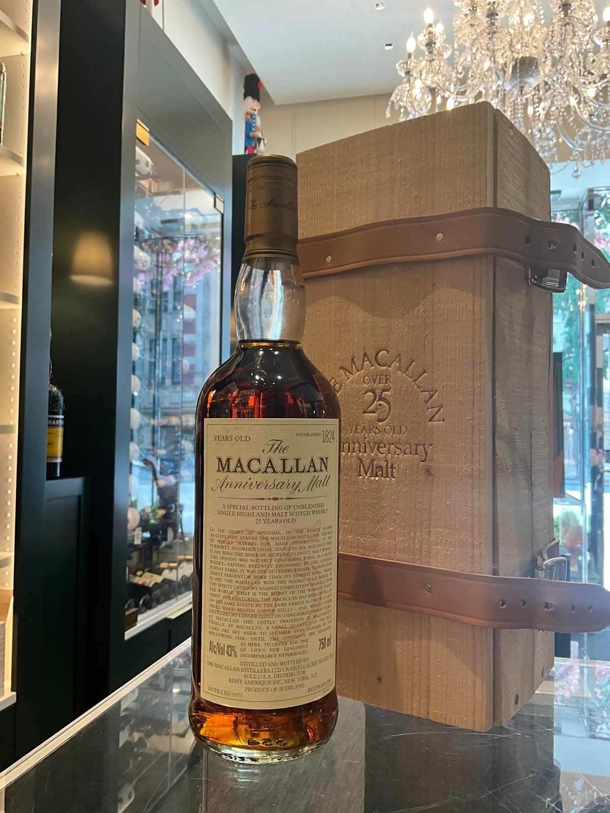 The Macallan 25yo 1975 Anniversary Malt 43%abv 750ml — Macallan
