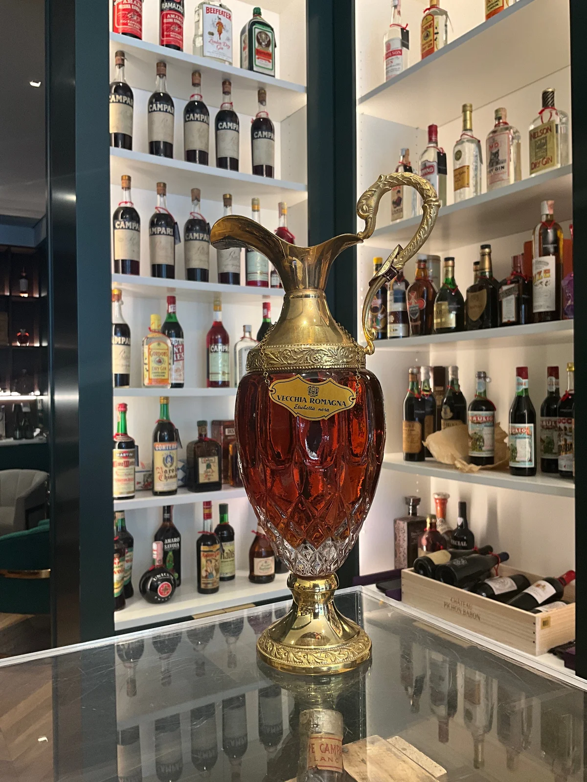 Vecchia Romagna Etichetta Nera Buton 1970s 50cl 40%abv — buton