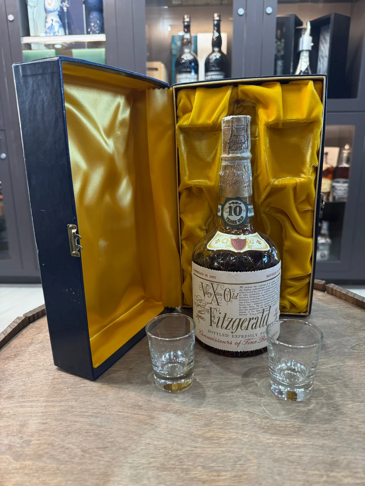 Very Xtra Old Fitzgerald 10 year Bottled in Bond Gift Set 1957-1967 Blue Box — Sitzel Weller